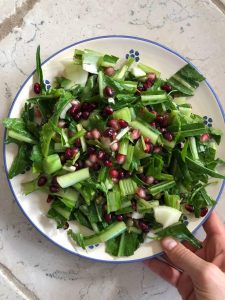 melagrane insalata Melagrana: l'aiuto di un frutto prezioso. Dottoressa Natura
